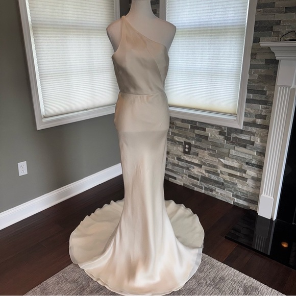 Tony Hamaway One Shoulder Silk Satin Organza Mermaid Style Wedding Gown Size 0 - Picture 1 of 17